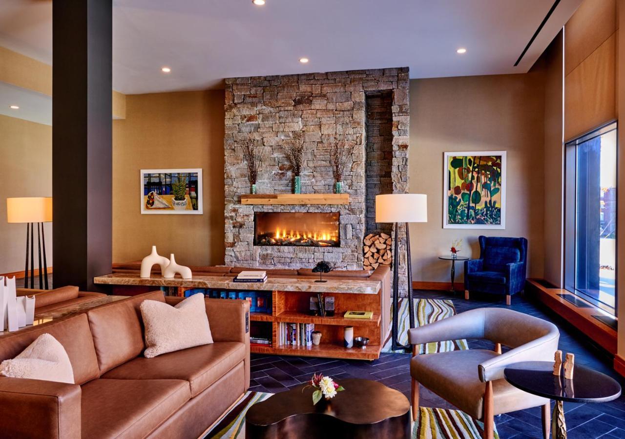 Lockwood Hotel Уотървил Екстериор снимка